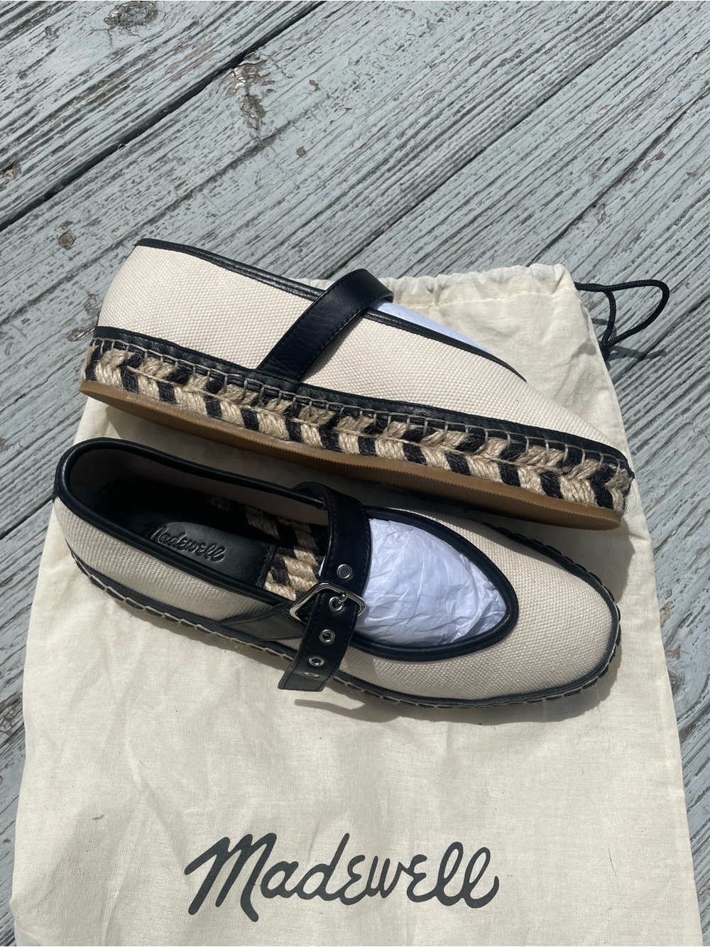 Madewell Canvas Loafers in Beige with Black Trim 6.5 - Picture 2 of 4